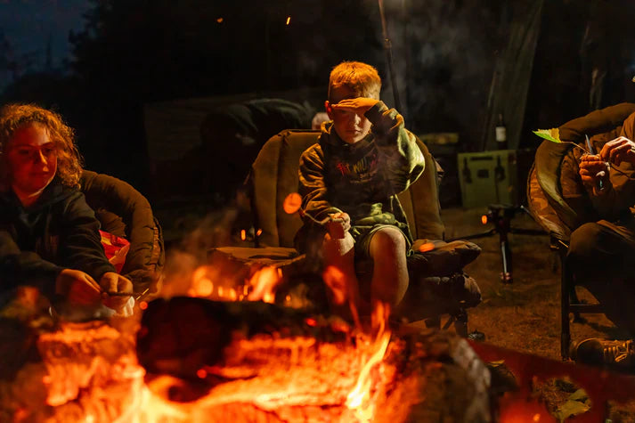 Bed Chair Nash Indulgence 4 Junior Sleep System Camo