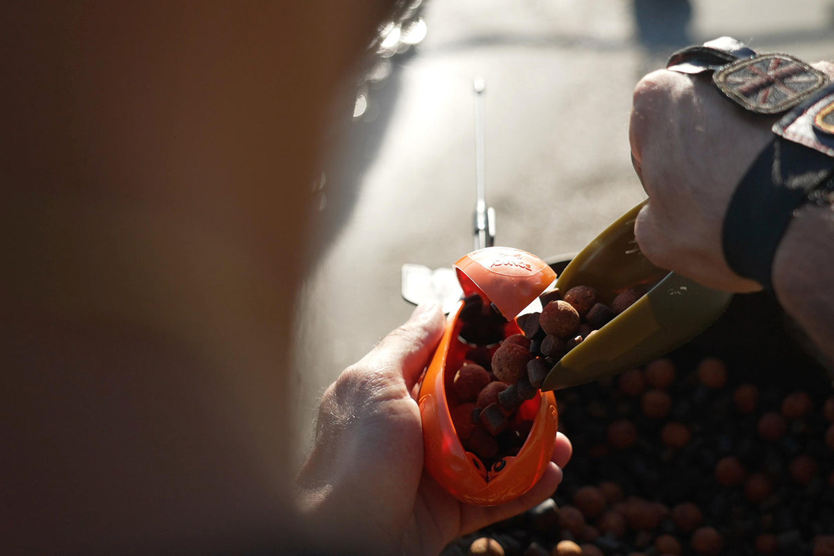 Cohete cebador Spyder Spod Medium Naranja/Negro