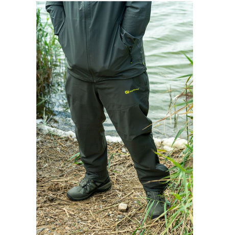 Pantalón Ridge Monkey Impermeable APEarel ThermaPro Verde - Tienda Carpfishing