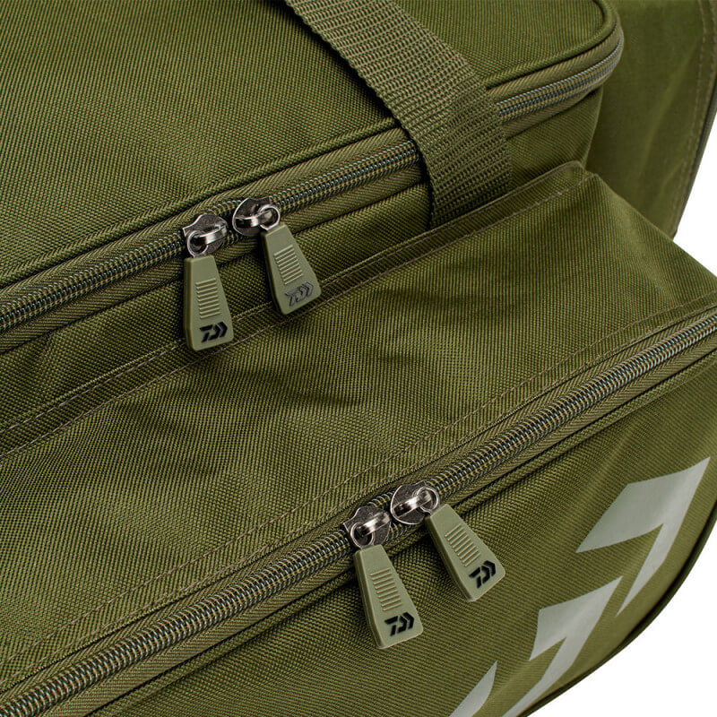 Macuto Daiwa Black Widow Fourre Tout 2