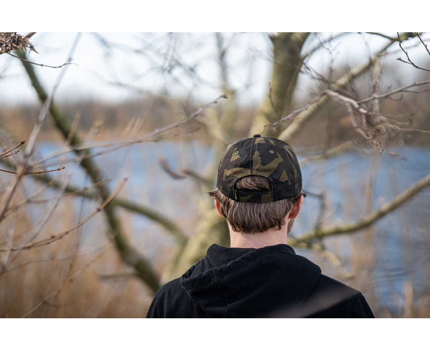 Gorra Avid Carp Distortion Camo