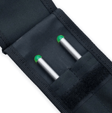 Pica de distancia ESP Wrap Sticks en funda, incluye dos palos de acero inoxidable con puntas acrílicas verdes.