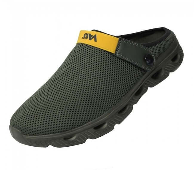 Zapatillas Vass Easy-Bac Ed2 caqui, ligeras y transpirables, ideales para carpfishing y cómodas para largas distancias.