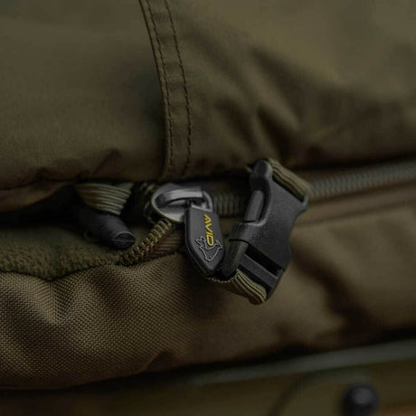 Bed Chair con saco de dormir Avid Carp Benchmark Ultra System - Tienda Carpfishing
