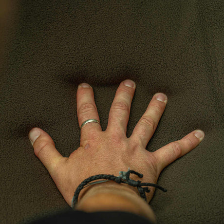 Bed Chair con saco de dormir Avid Carp Benchmark Ultra X System 8 patas - Tienda Carpfishing