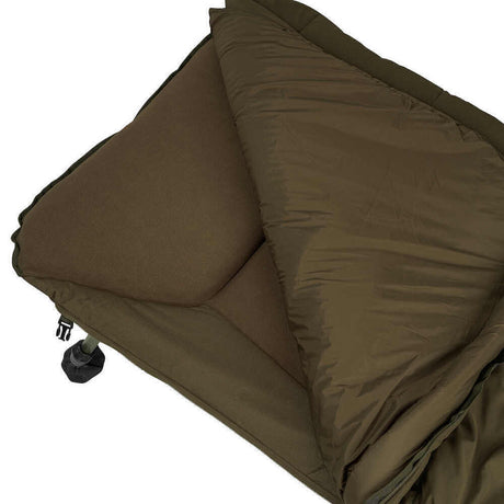 Bed Chair con saco de dormir Avid Carp Revolve X System 8 patas - Tienda Carpfishing