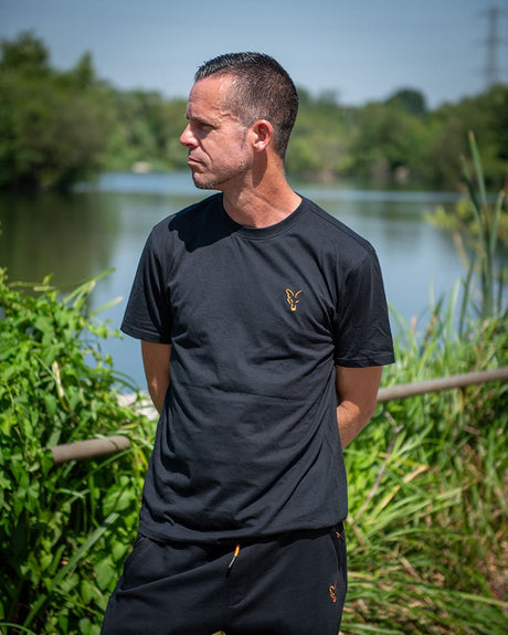 Camiseta Fox Classic T Negro Naranja - Tienda Carpfishing