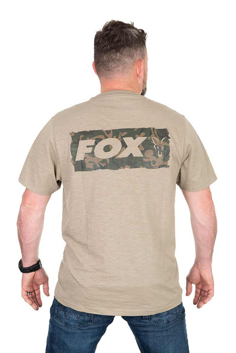 Camiseta Fox LW Print T Caqui - Tienda Carpfishing