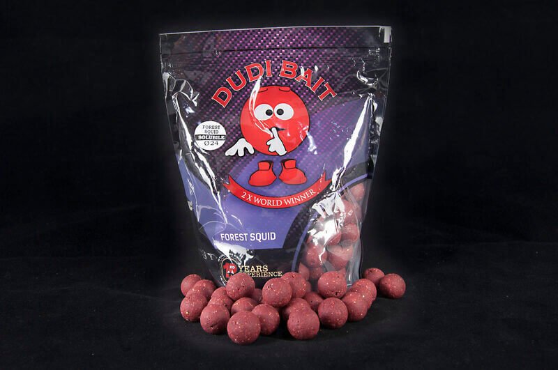 Boilies Dudi Bait Solubles Forest Squid 24 mm - Tienda Carpfishing
